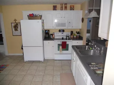 102 Back Stretch Dr, Georgetown, KY 40324 photo 15