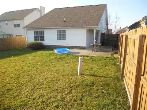 102 Back Stretch Dr, Georgetown, KY 40324 photo 4