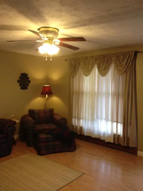 1335 Delaware Dr, Georgetown, KY 40324 photo 3