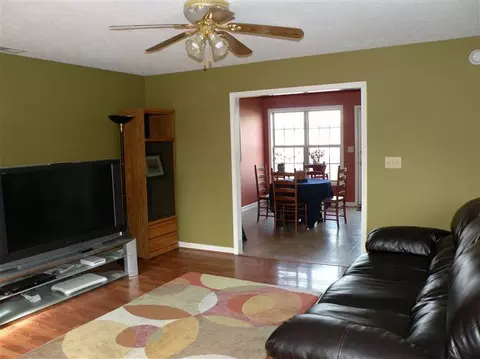 103 Irving Ln, Georgetown, KY 40324 photo 2