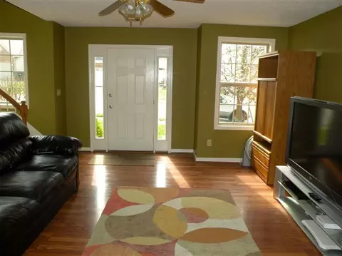 103 Irving Ln, Georgetown, KY 40324 photo 3