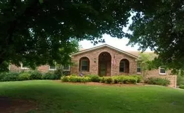 244 Farmbrook Cir, Frankfort, KY 40601 photo 1