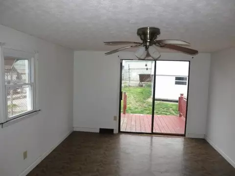 643 Vine St, Paris, KY 40361 photo 6