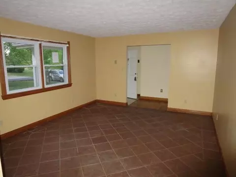 365 Hickory Ln, Berea, KY 40403 photo 5