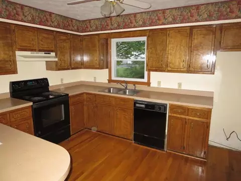 365 Hickory Ln, Berea, KY 40403 photo 4