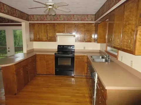 365 Hickory Ln, Berea, KY 40403 photo 6