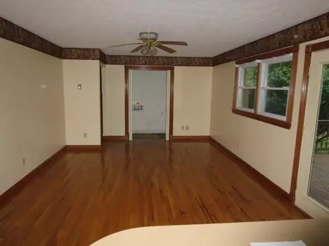 365 Hickory Ln, Berea, KY 40403 photo 8