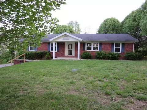 365 Hickory Ln, Berea, KY 40403 photo 1