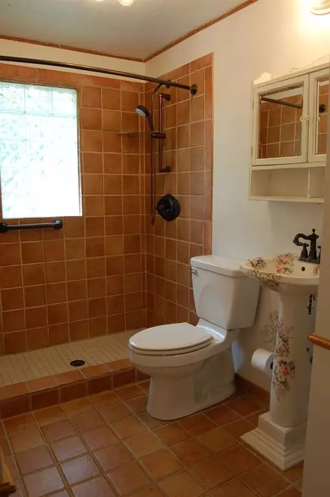 135 E Broadway Ave, Richmond, KY 40475 photo 14