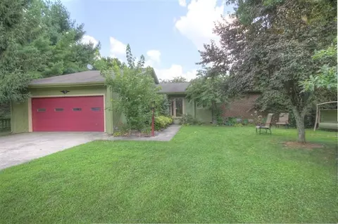 138 Redbud Dr, Berea, KY 40403 photo 1