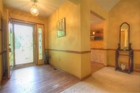 138 Redbud Dr, Berea, KY 40403 photo 2