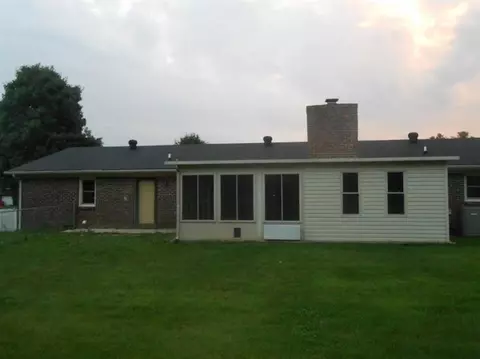 331 Farmbrook Cir, Frankfort, KY 40601 photo 3