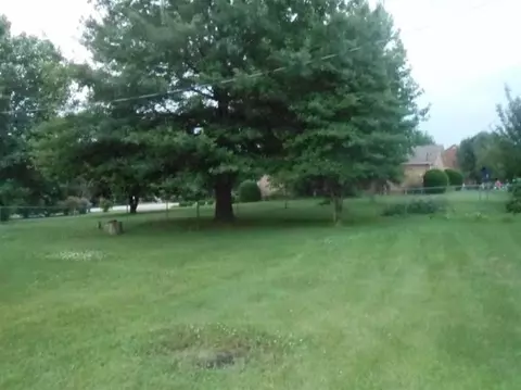 331 Farmbrook Cir, Frankfort, KY 40601 photo 5