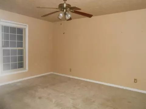 331 Farmbrook Cir, Frankfort, KY 40601 photo 8