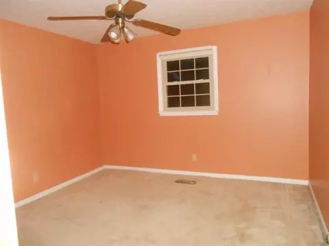 331 Farmbrook Cir, Frankfort, KY 40601 photo 7