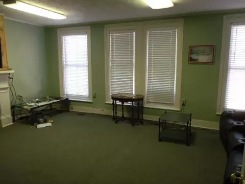100 S Broadway, Georgetown, KY 40324 photo 11