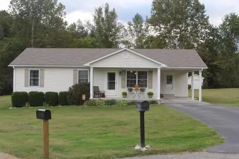 61 Clover Ln, Stanton, KY 40380 photo 4
