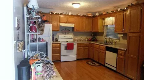 147 Dreyfus, Berea, KY 40403 photo 3