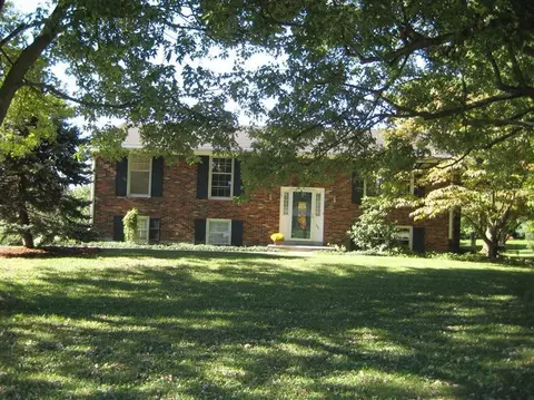 106 Pebble Beach Dr, Georgetown, KY 40324 photo 2