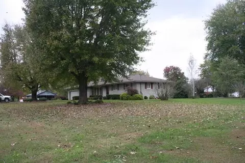 1000 Maple, Stanton, KY 40380 photo 2