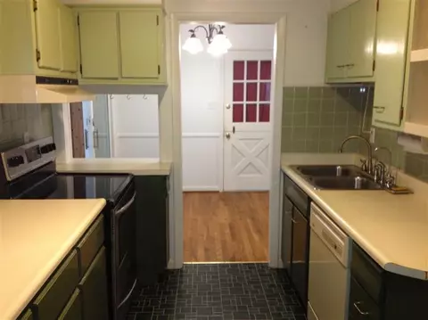103 Vanwinkle Grv, Berea, KY 40403 photo 8