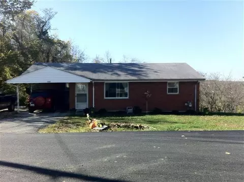 105 Estridge Ct, Berea, KY 40403 photo 1