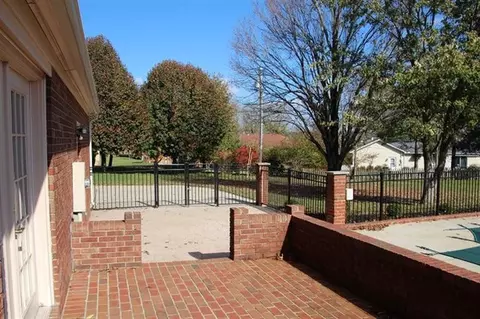 404 Clifton Ct, Winchester, KY 40391 photo 20