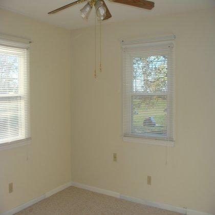 317 Davis Ave, Lancaster, KY 40444 photo 3