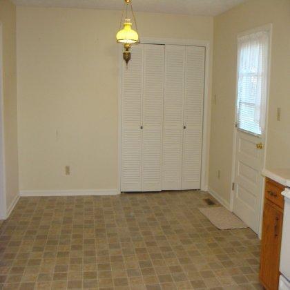 317 Davis Ave, Lancaster, KY 40444 photo 5