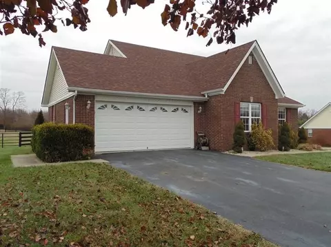 203 Falcon Ct, Berea, KY 40403 photo 3