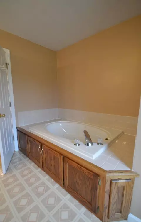 203 Falcon Ct, Berea, KY 40403 photo 28