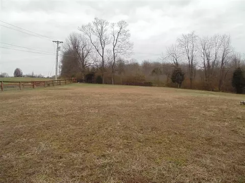 203 Falcon Ct, Berea, KY 40403 photo 7