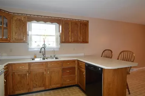 203 Falcon Ct, Berea, KY 40403 photo 11