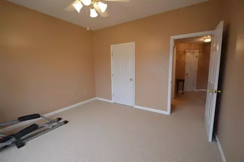 203 Falcon Ct, Berea, KY 40403 photo 22