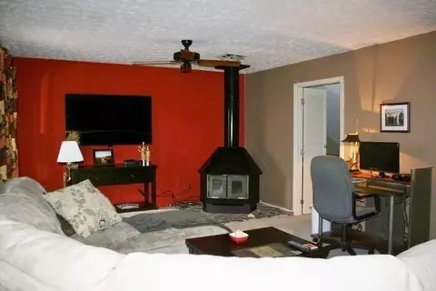326 Pine St, Berea, KY 40403 photo 9