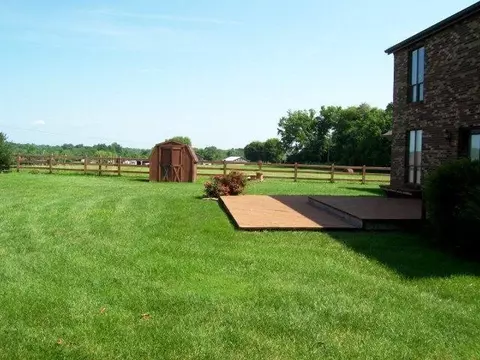 326 Pine St, Berea, KY 40403 photo 4