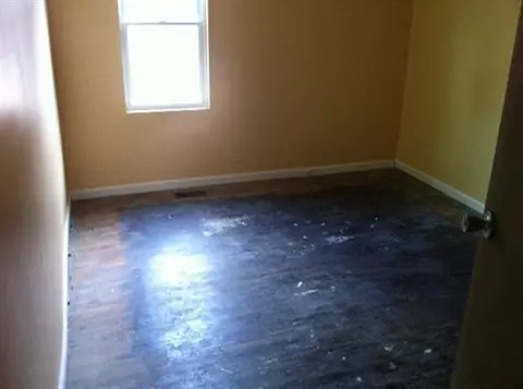 205 W 3rd St, Grayson, KY 41143 photo 2