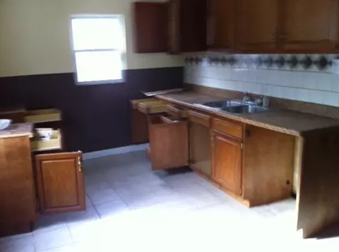 205 W 3rd St, Grayson, KY 41143 photo 5