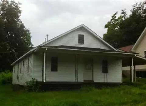 205 W 3rd St, Grayson, KY 41143 photo 1