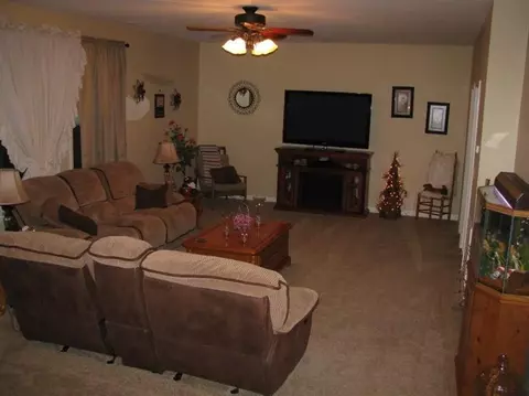 111 Vale Ln, Georgetown, KY 40324 photo 4