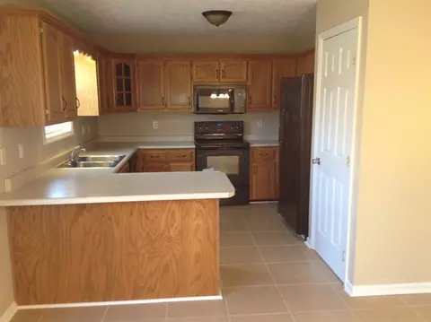 325 Springhurst Dr, Berea, KY 40403 photo 10