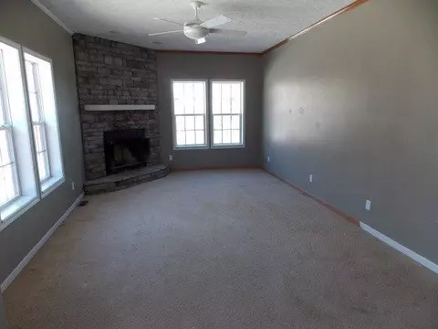 121 Redbud Ln, Georgetown, KY 40324 photo 4