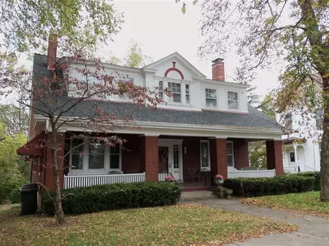 419 E Main St, Georgetown, KY 40324 photo 2