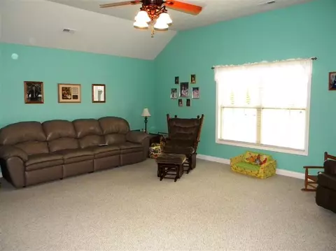 106 Haney Ct, Georgetown, KY 40324 photo 4