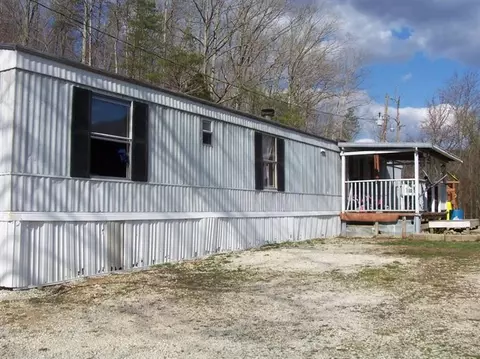 230 Upper Cane Creek Rd, Stanton, KY 40380 photo 2