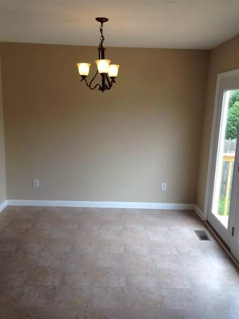 102 Mayflower Ct, Georgetown, KY 40324 photo 5