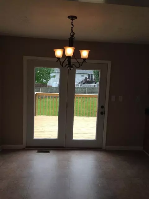 102 Mayflower Ct, Georgetown, KY 40324 photo 3