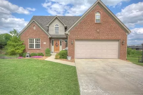 114 Legacy Dr, Berea, KY 40403 photo 2