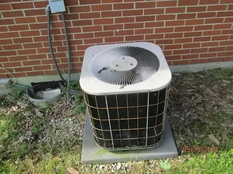 126 Phillips St, Berea, KY 40403 photo 2