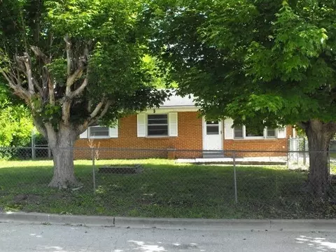 126 Phillips St, Berea, KY 40403 photo 1